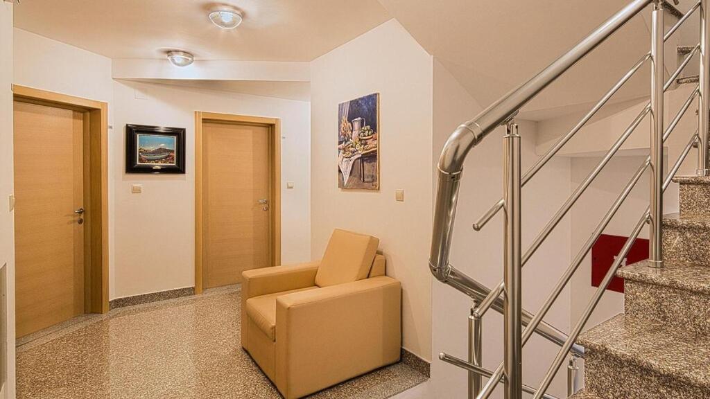 סבטי סטפן Guesthouse Radjen מראה חיצוני תמונה
